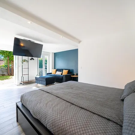 Διαμέρισμα Modern With Private Jacuzzy And Garden *